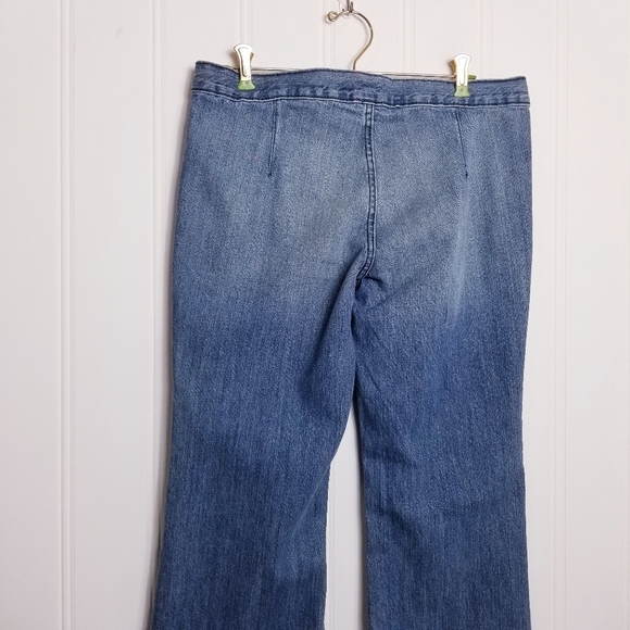 BDG Bella Flare Jeans, Urban Outfitters NWOT - Picture 6 of 10
